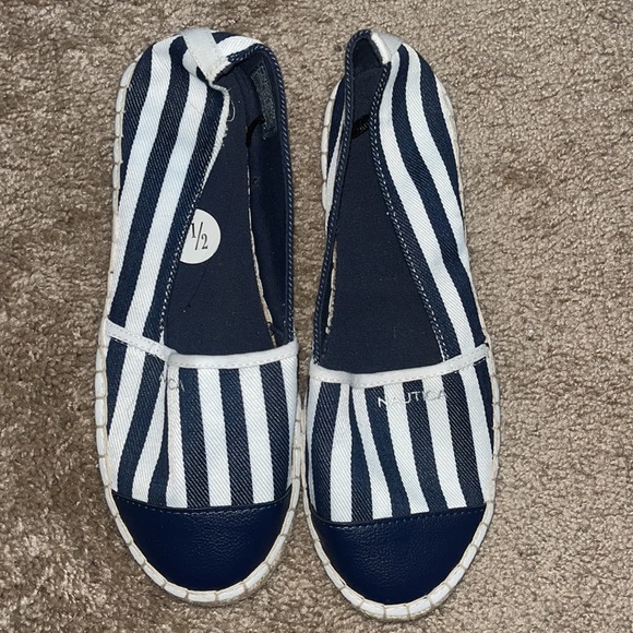 Nautica Espadrilles - Picture 3 of 5